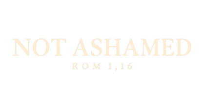 Designet NOT ASHAMED og ROM 1,16 i kremhvite bokstaver